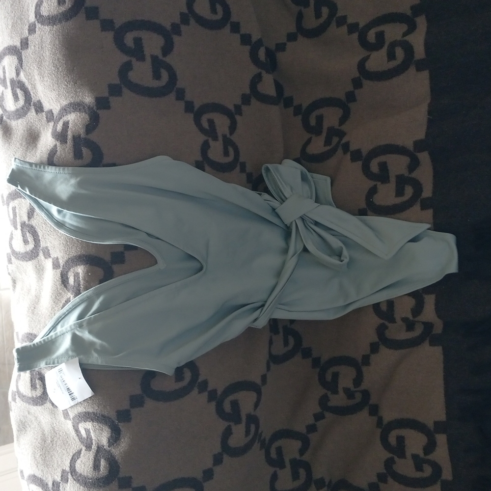 New Contemporary Seamfoam Color Bodysuit Small US